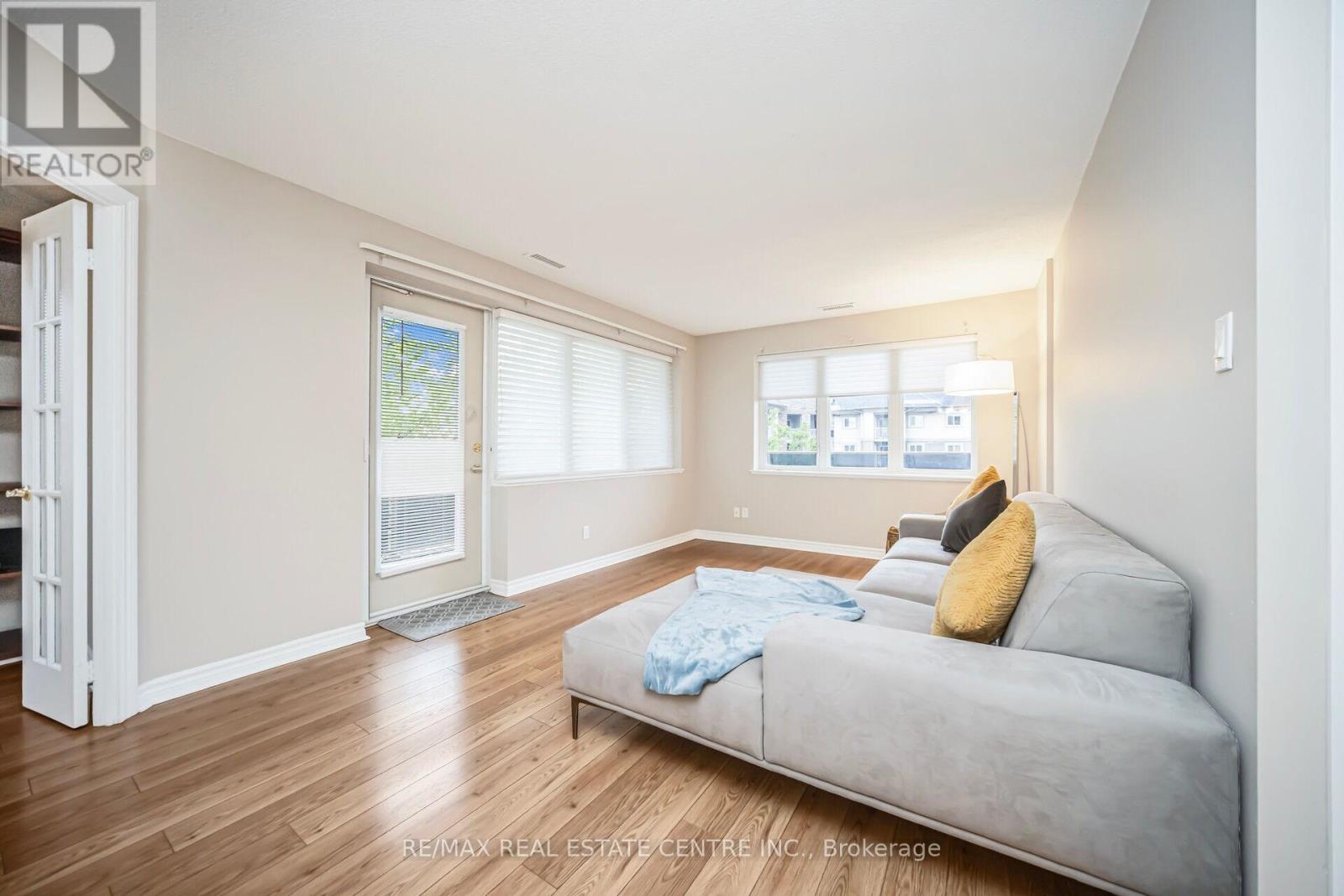 301 - 3 Dayspring Circle, Brampton (Goreway Drive Corridor), Ontario  L6P 1B7 - Photo 27 - W12892006