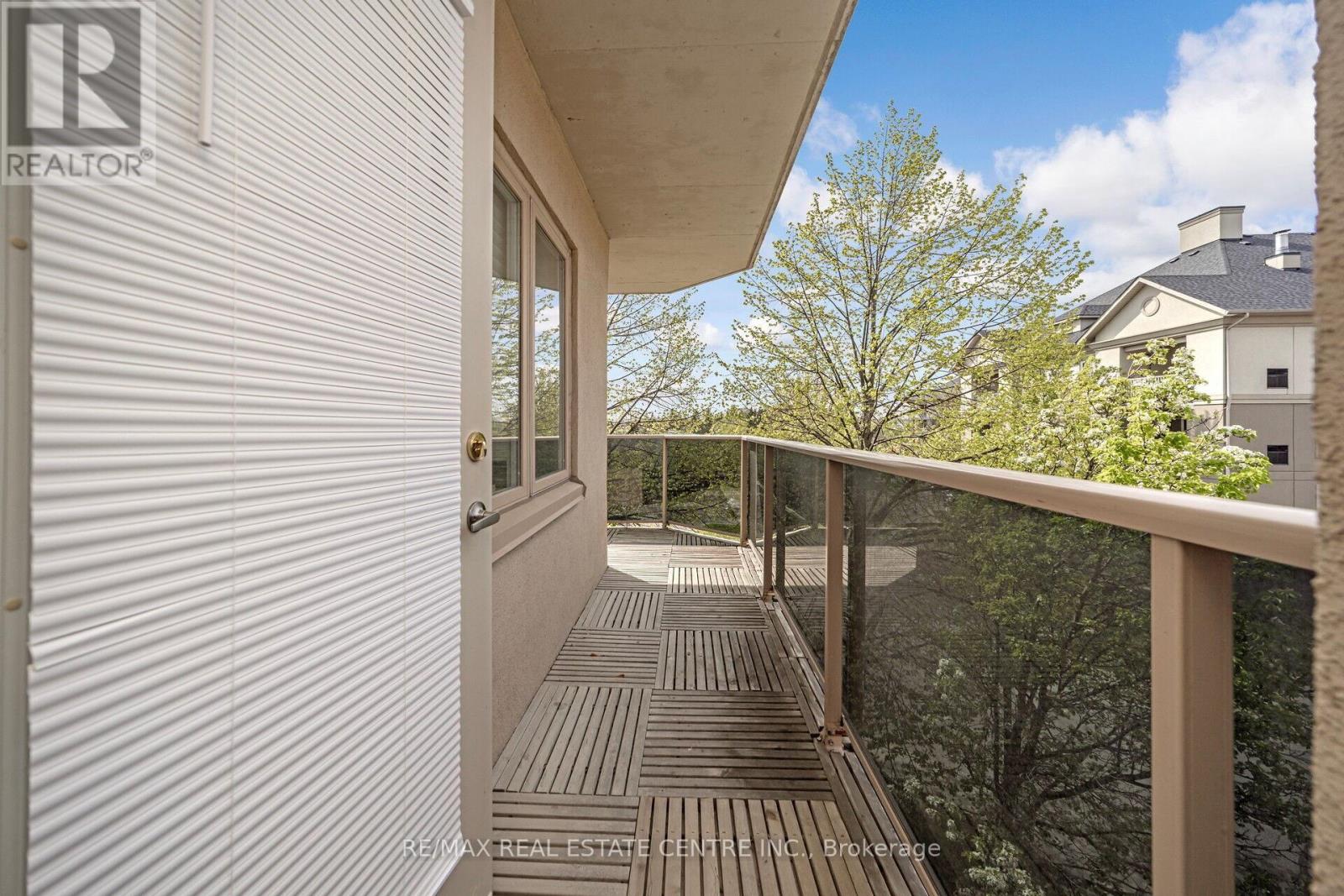 301 - 3 Dayspring Circle, Brampton (Goreway Drive Corridor), Ontario  L6P 1B7 - Photo 43 - W12892006