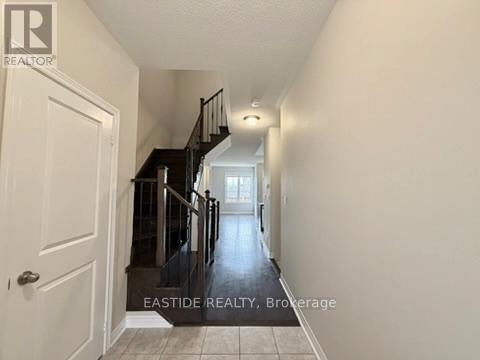 116 Finegan Circle, Brampton (Northwest Brampton), Ontario  L7A 0B7 - Photo 3 - W12892012