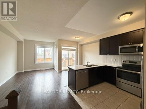 116 Finegan Circle, Brampton (Northwest Brampton), Ontario  L7A 0B7 - Photo 4 - W12892012