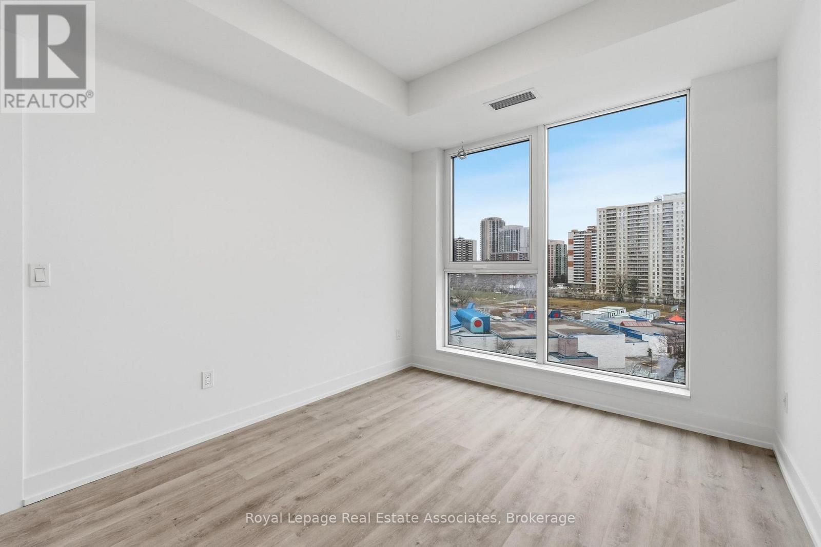 807 - 25 Cordova Avenue, Toronto (Islington-City Centre West), Ontario  M9A 0E5 - Photo 15 - W12892044