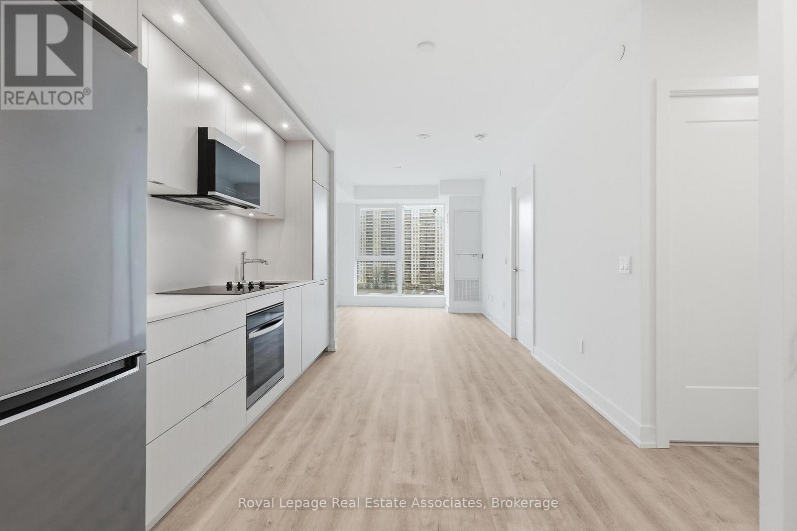 807 - 25 Cordova Avenue, Toronto (Islington-City Centre West), Ontario  M9A 0E5 - Photo 2 - W12892044