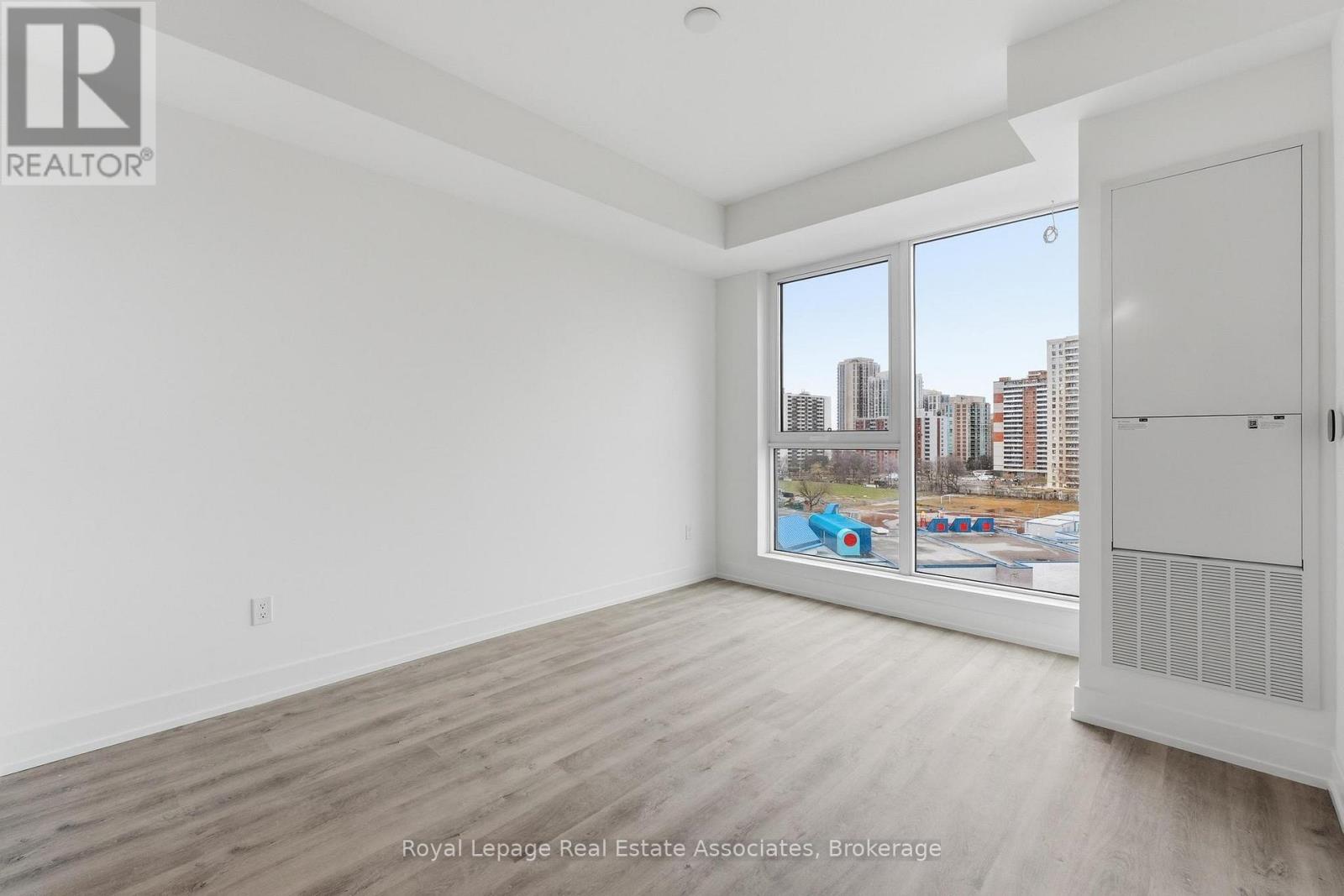 807 - 25 Cordova Avenue, Toronto (Islington-City Centre West), Ontario  M9A 0E5 - Photo 6 - W12892044