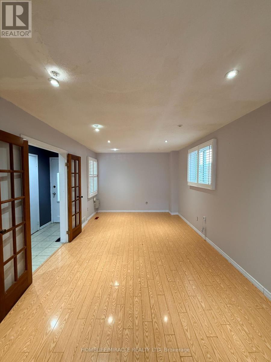 1 Hudson Drive, Brampton (Fletcher's West), Ontario  L6Y 2N6 - Photo 14 - W12892046