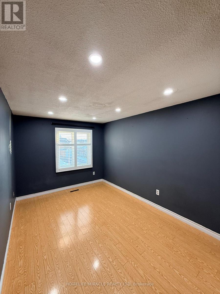 1 Hudson Drive, Brampton (Fletcher's West), Ontario  L6Y 2N6 - Photo 26 - W12892046