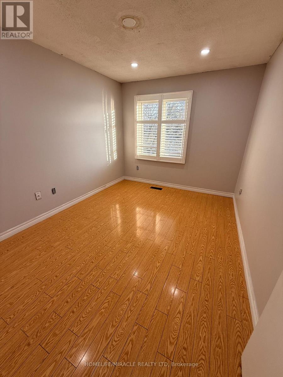 1 Hudson Drive, Brampton (Fletcher's West), Ontario  L6Y 2N6 - Photo 27 - W12892046