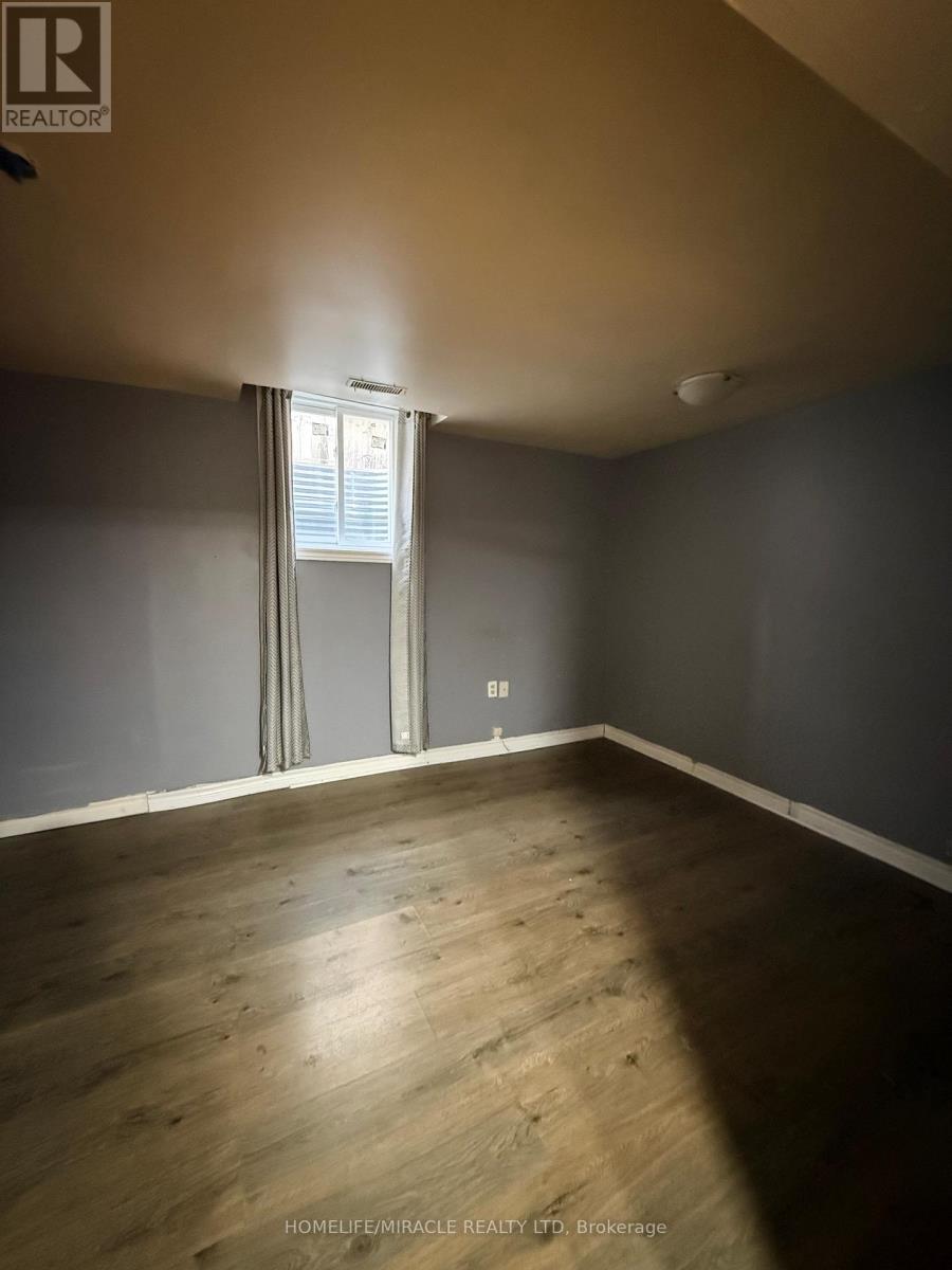 1 Hudson Drive, Brampton (Fletcher's West), Ontario  L6Y 2N6 - Photo 31 - W12892046