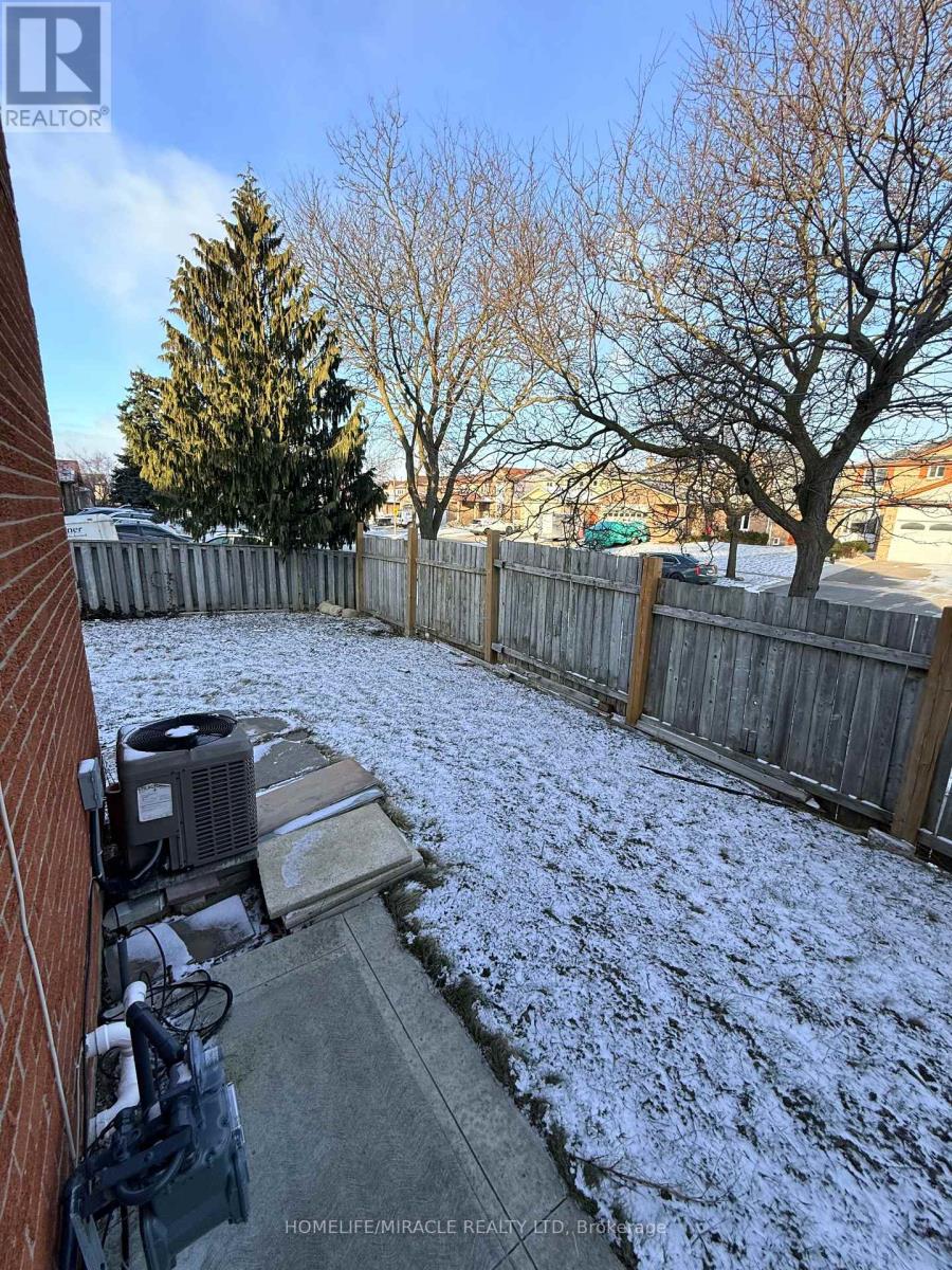 1 Hudson Drive, Brampton (Fletcher's West), Ontario  L6Y 2N6 - Photo 38 - W12892046