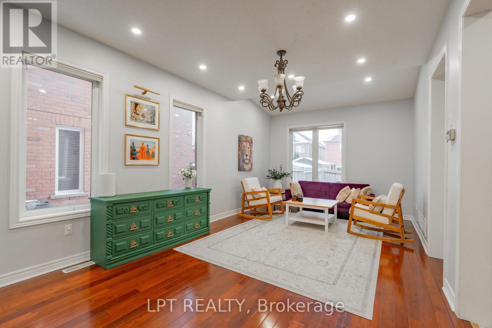 54 Delphinium Way, Brampton (Northwest Sandalwood Parkway), Ontario  L7A 0N4 - Photo 12 - W12892054