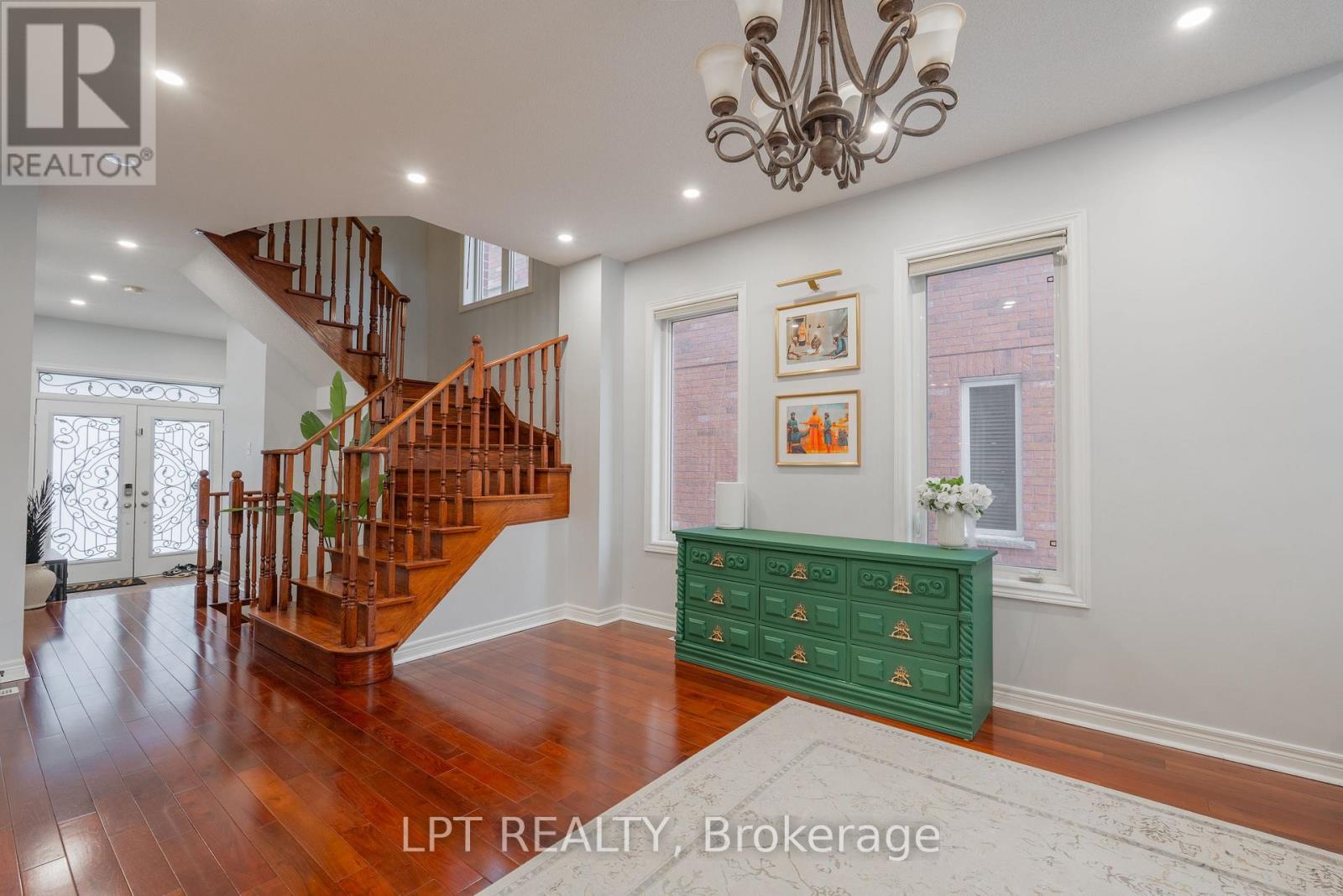 54 Delphinium Way, Brampton (Northwest Sandalwood Parkway), Ontario  L7A 0N4 - Photo 13 - W12892054