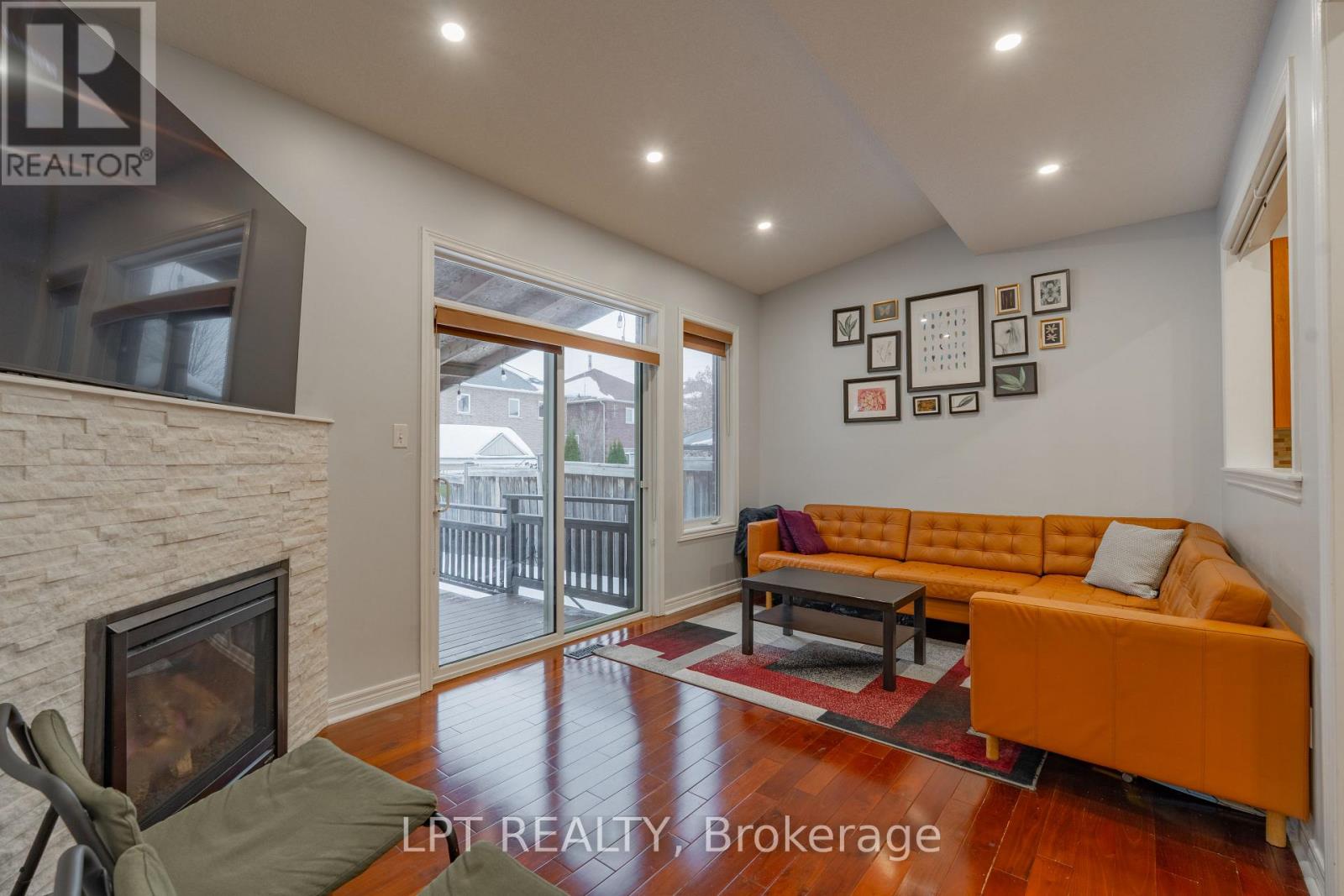 54 Delphinium Way, Brampton (Northwest Sandalwood Parkway), Ontario  L7A 0N4 - Photo 16 - W12892054