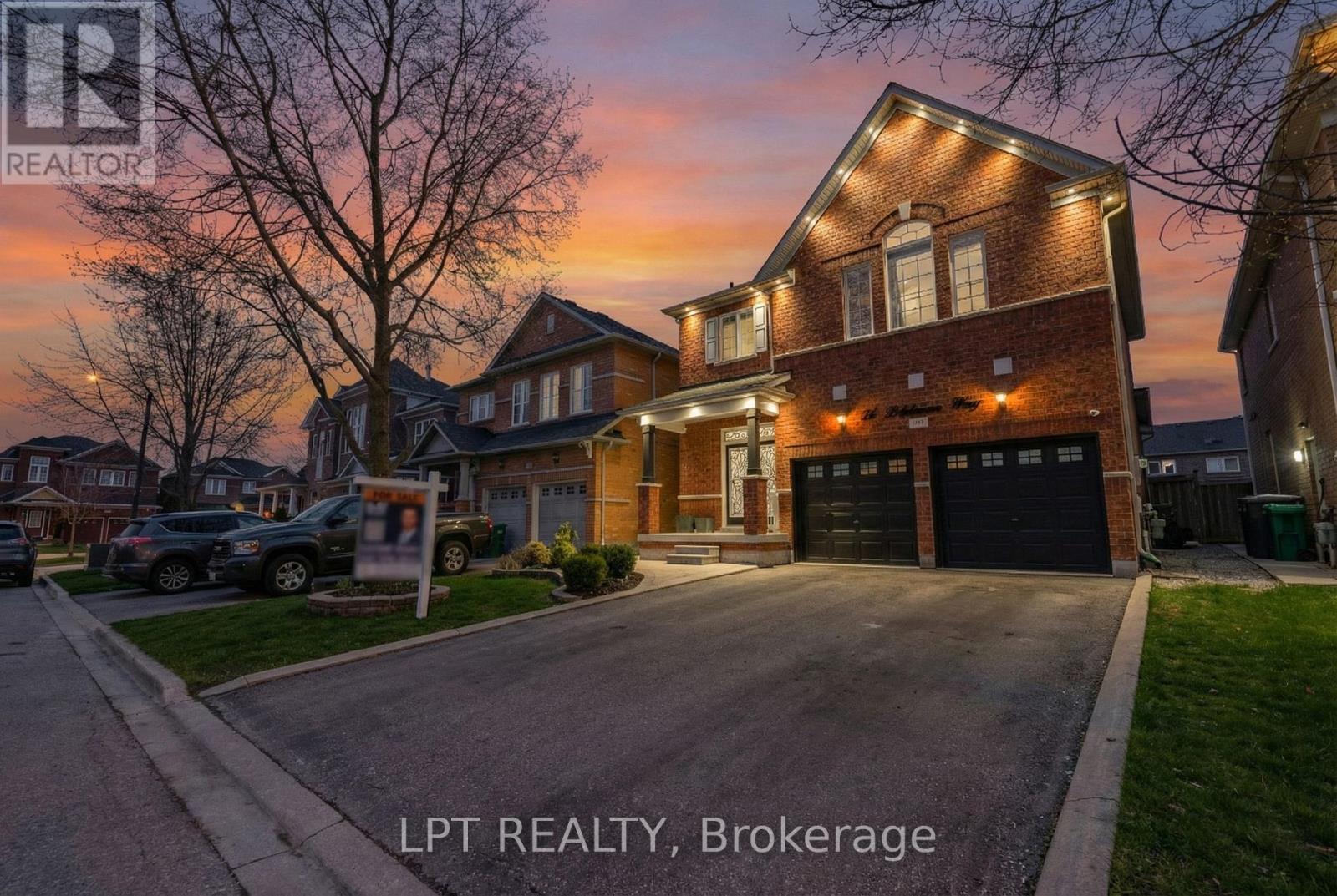 54 Delphinium Way, Brampton (Northwest Sandalwood Parkway), Ontario  L7A 0N4 - Photo 4 - W12892054