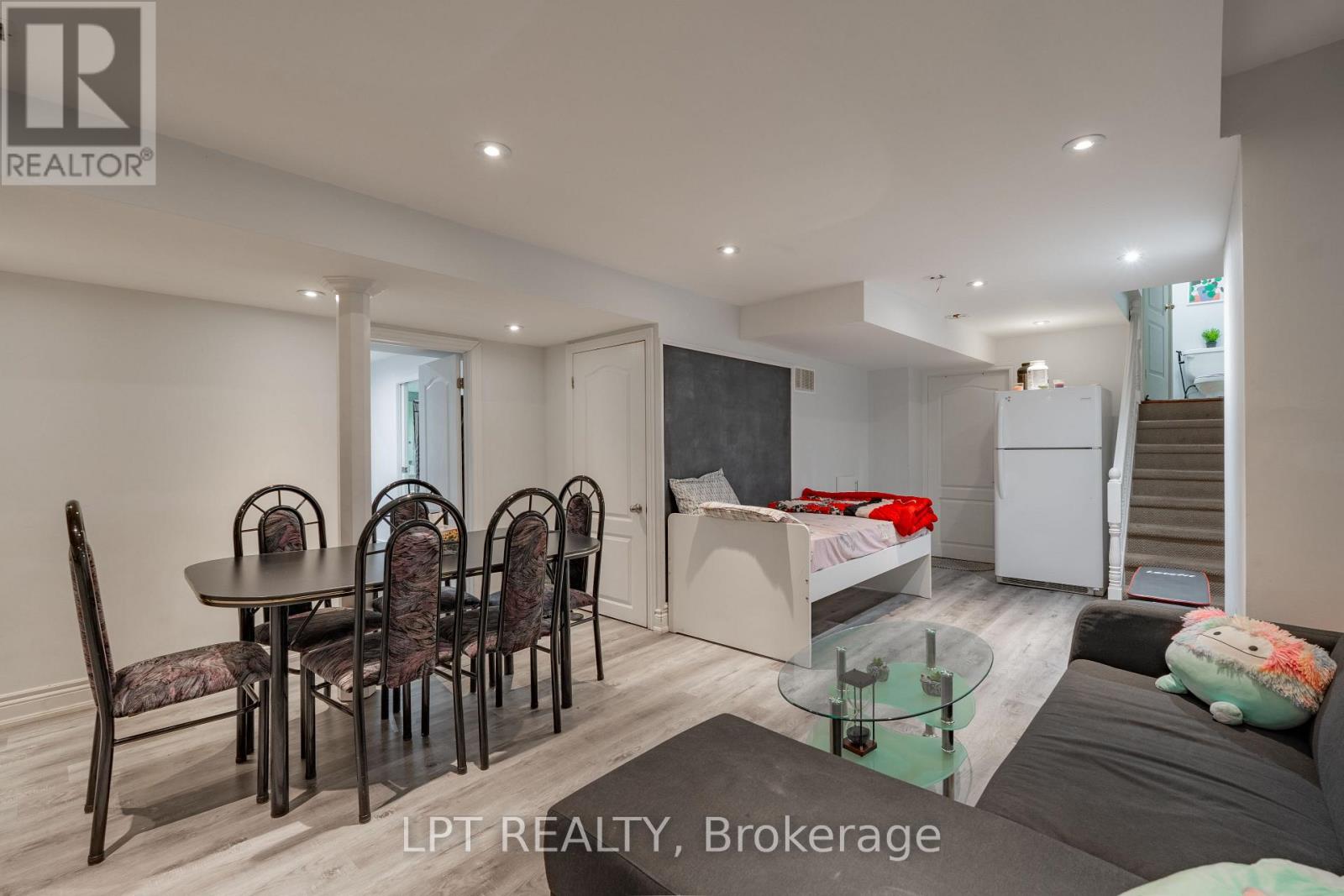 54 Delphinium Way, Brampton (Northwest Sandalwood Parkway), Ontario  L7A 0N4 - Photo 42 - W12892054