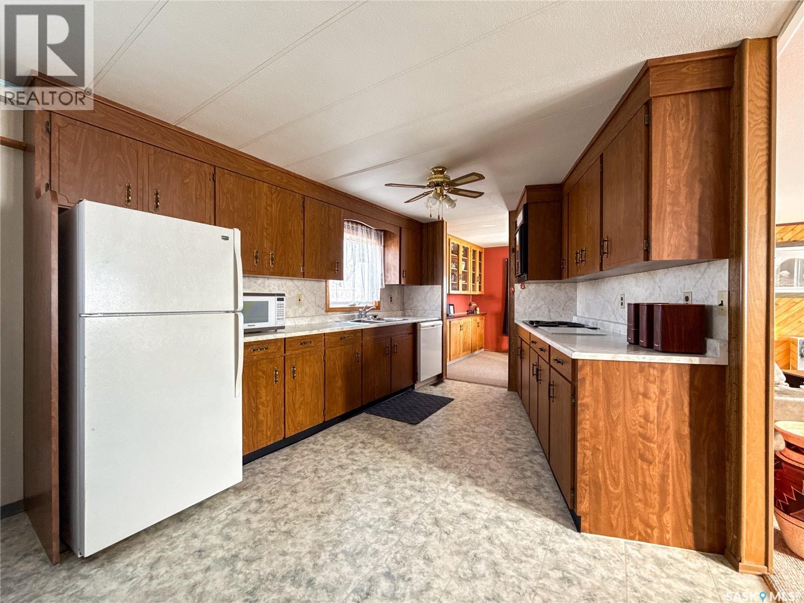 201 - 203 4th Avenue, Climax, Saskatchewan  S0N 0N0 - Photo 14 - SK030648