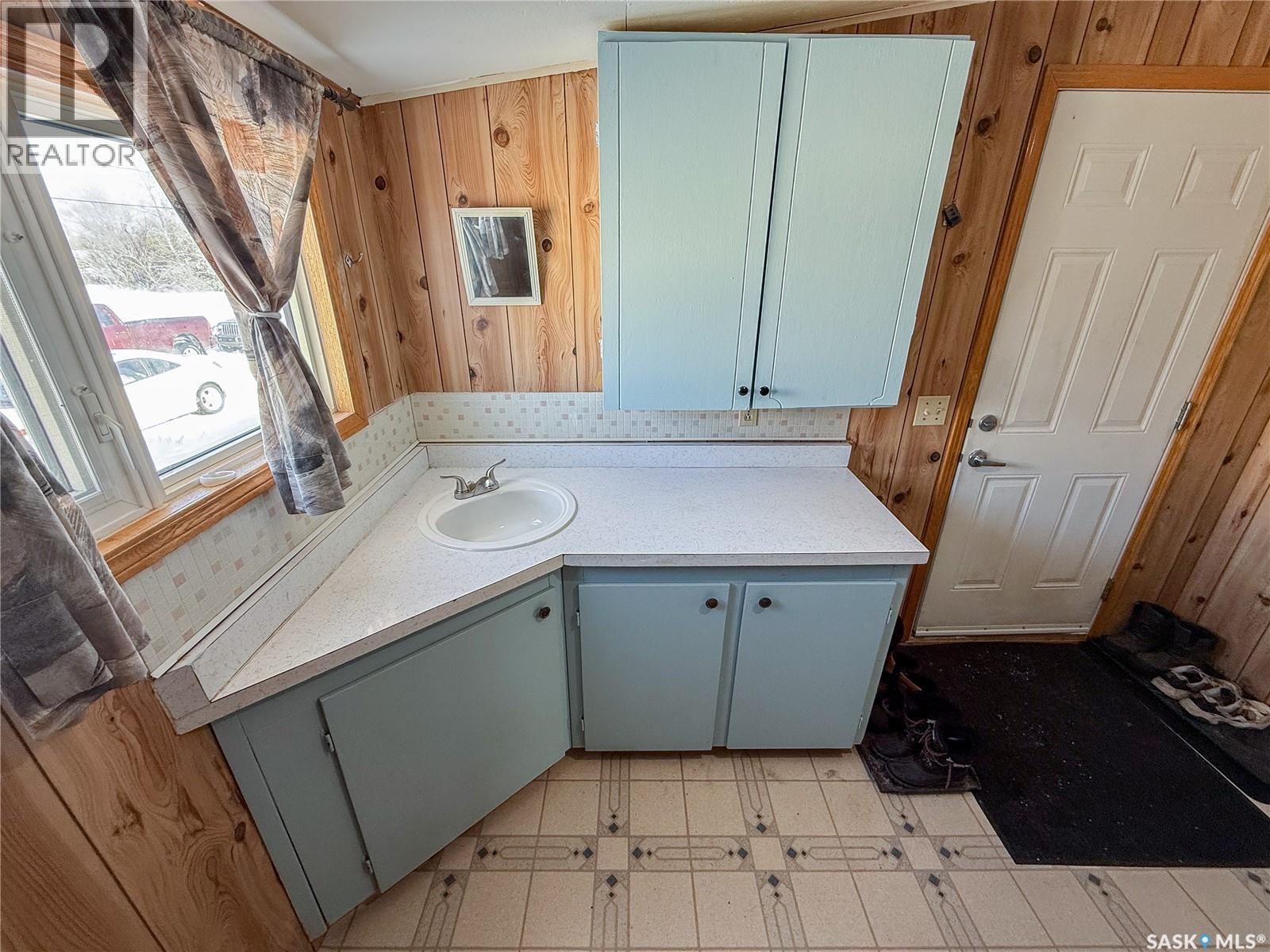 201 - 203 4th Avenue, Climax, Saskatchewan  S0N 0N0 - Photo 30 - SK030648