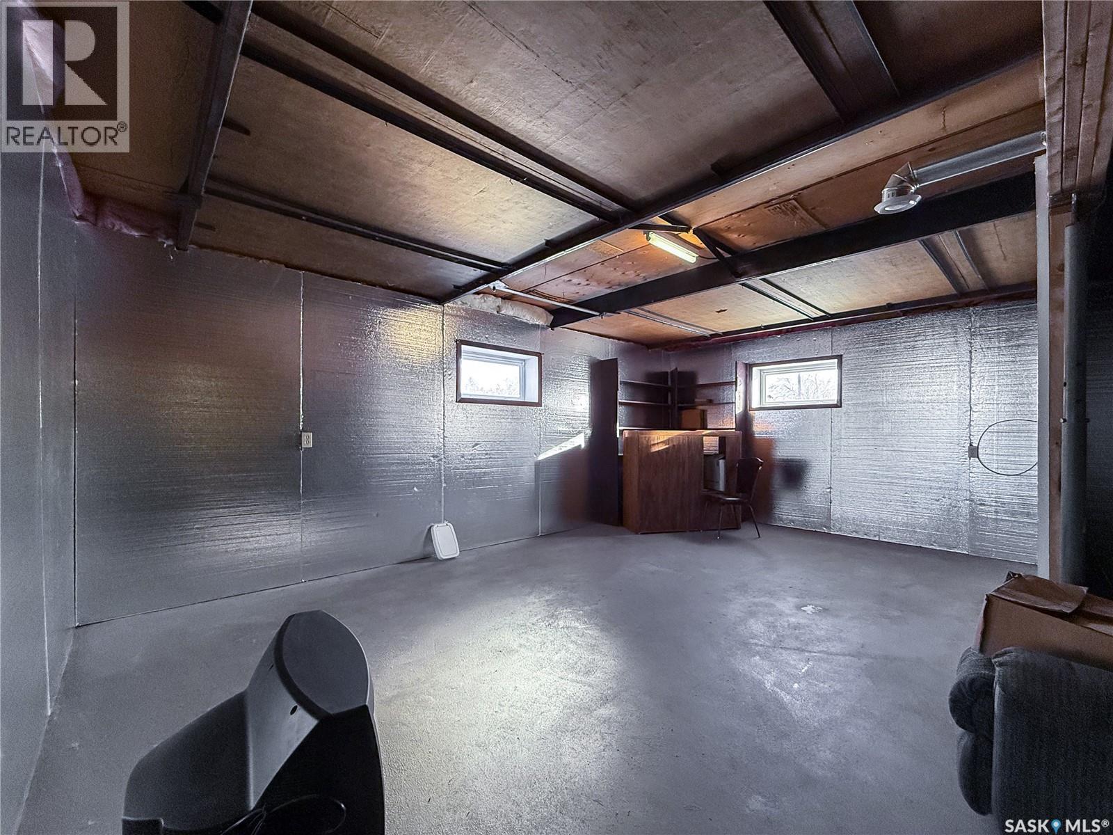 201 - 203 4th Avenue, Climax, Saskatchewan  S0N 0N0 - Photo 34 - SK030648