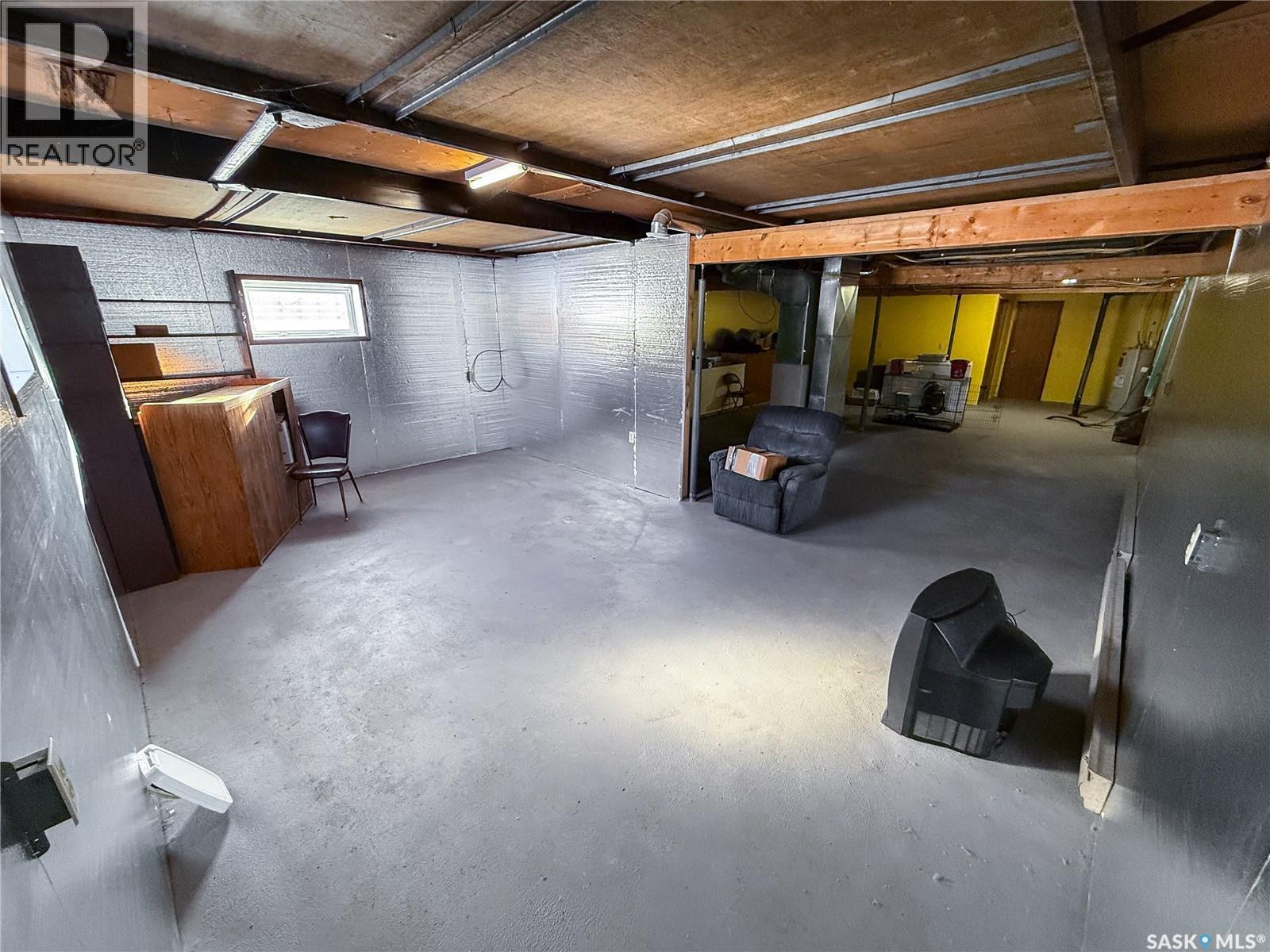 201 - 203 4th Avenue, Climax, Saskatchewan  S0N 0N0 - Photo 35 - SK030648