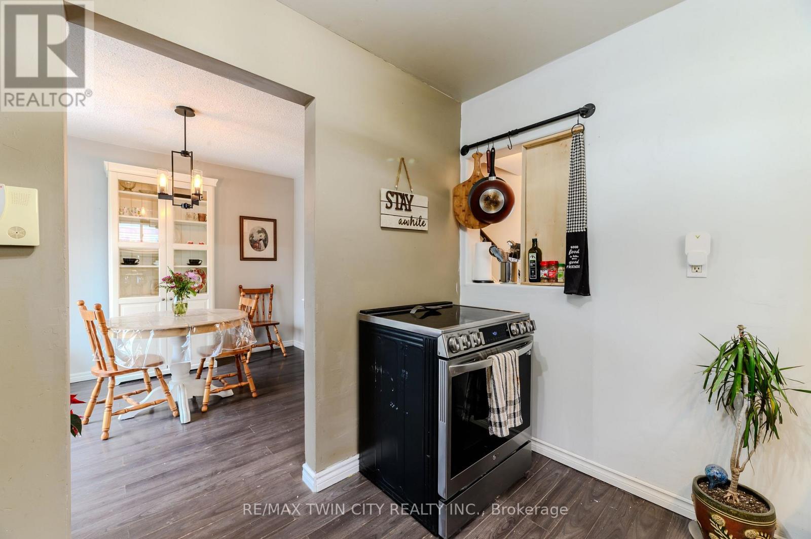 12 White Owl Crescent, Brantford, Ontario  N3P 1A2 - Photo 7 - X12892020