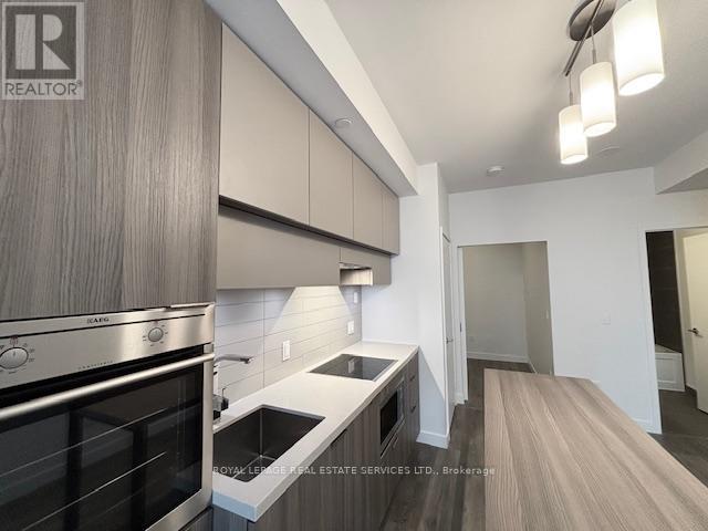 4112 - 8 EGLINTON AVENUE E, Toronto, Ontario