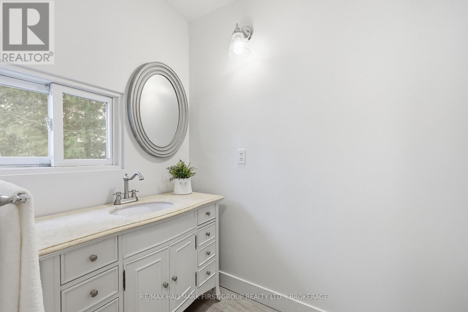 125 Birch Street, Gananoque, Ontario  K7G 2T5 - Photo 9 - X12891782