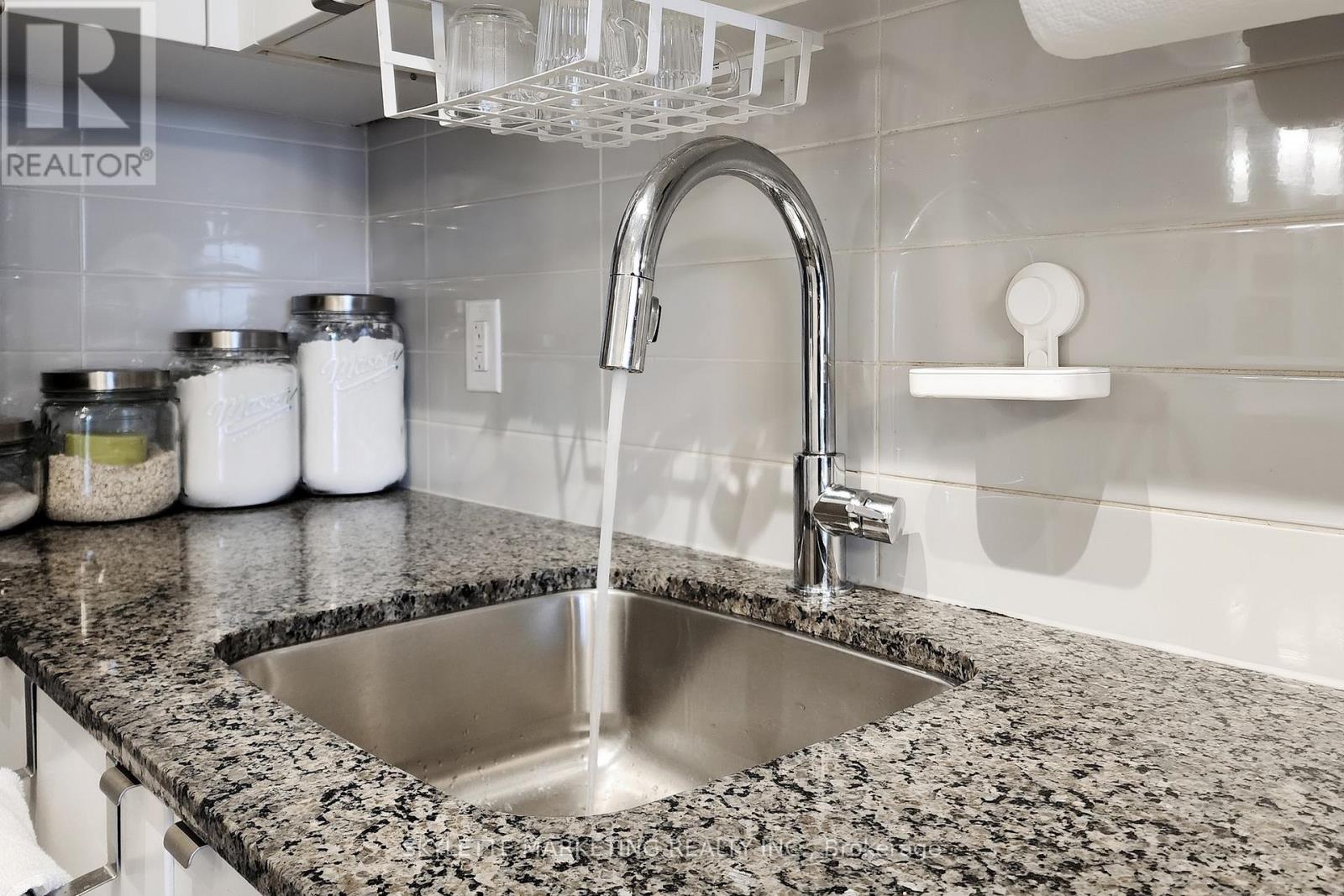 2505 - 9 Valhalla Inn Road, Toronto, Ontario  M9B 0B2 - Photo 20 - W12657246