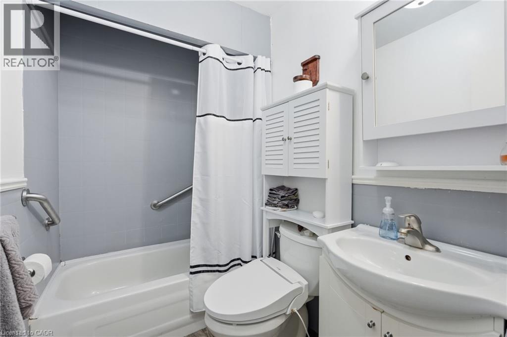 354 Mcneilly Road, Stoney Creek, Ontario  L8E 5H4 - Photo 12 - 40812300