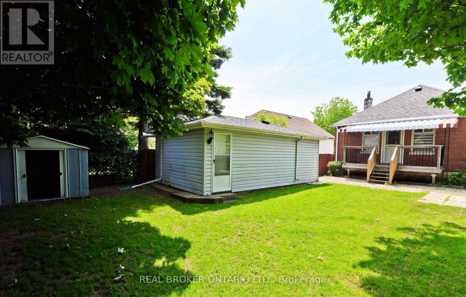 Upper - 147 Lasalle Avenue, Oshawa, Ontario  L1H 5Y4 - Photo 13 - E12892284