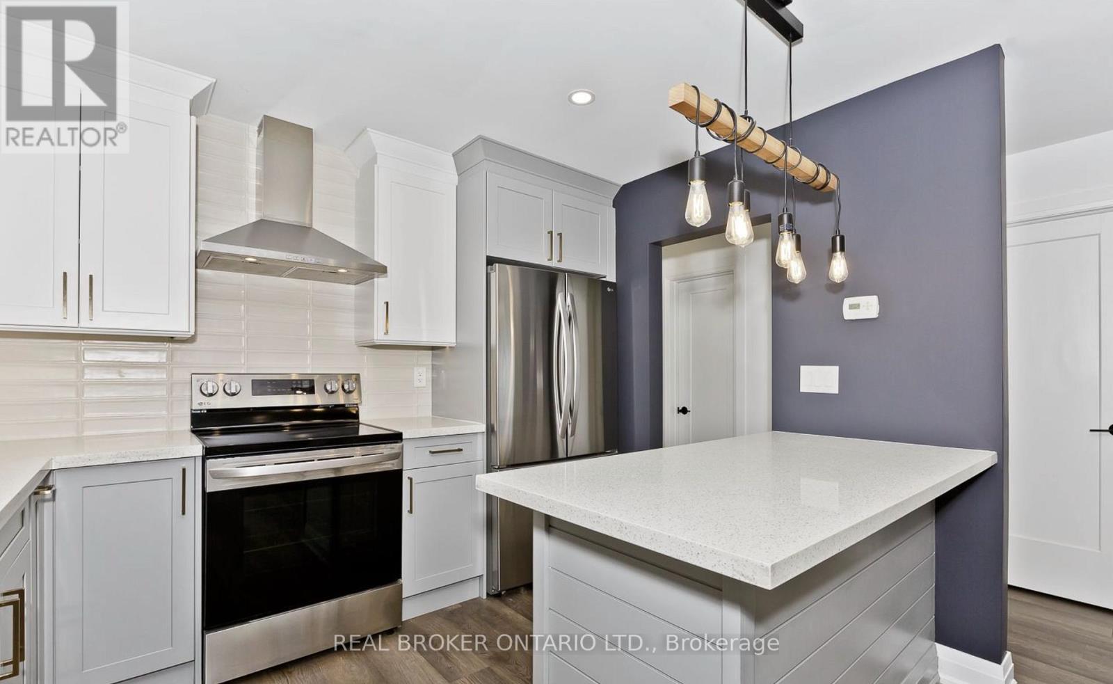 Upper - 147 Lasalle Avenue, Oshawa, Ontario  L1H 5Y4 - Photo 4 - E12892284