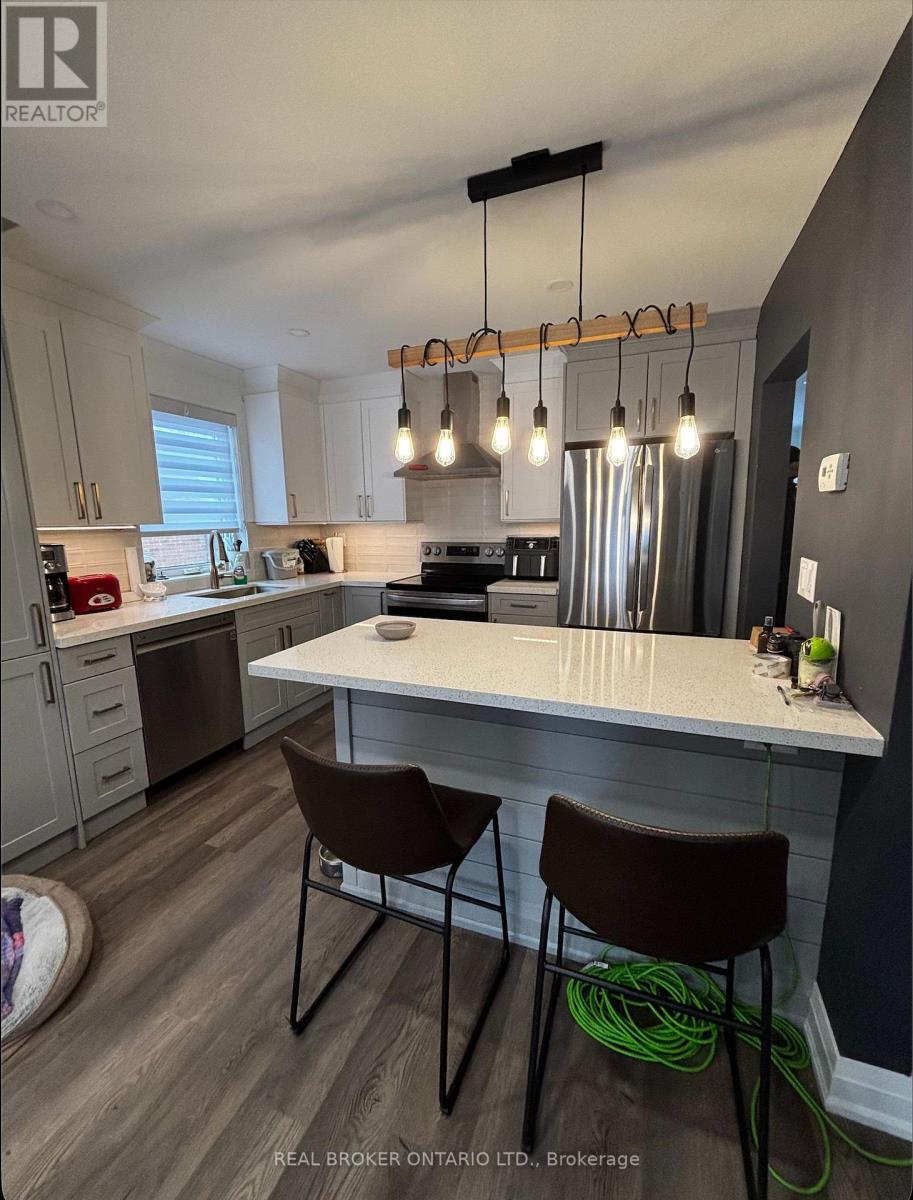 Upper - 147 Lasalle Avenue, Oshawa, Ontario  L1H 5Y4 - Photo 5 - E12892284