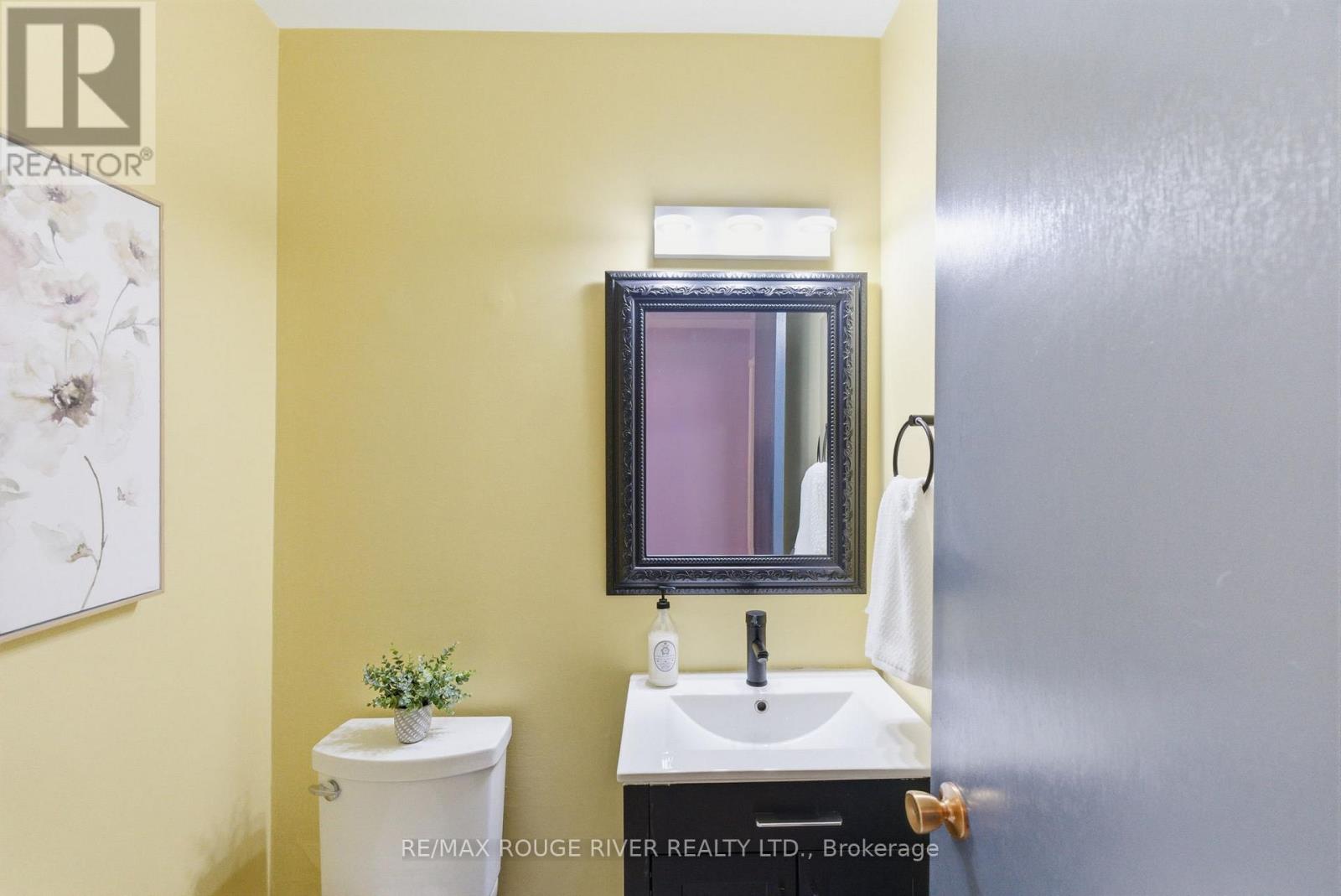 209 Darcy Street, Oshawa (Centennial), Ontario  L1G 3B9 - Photo 21 - E12892316