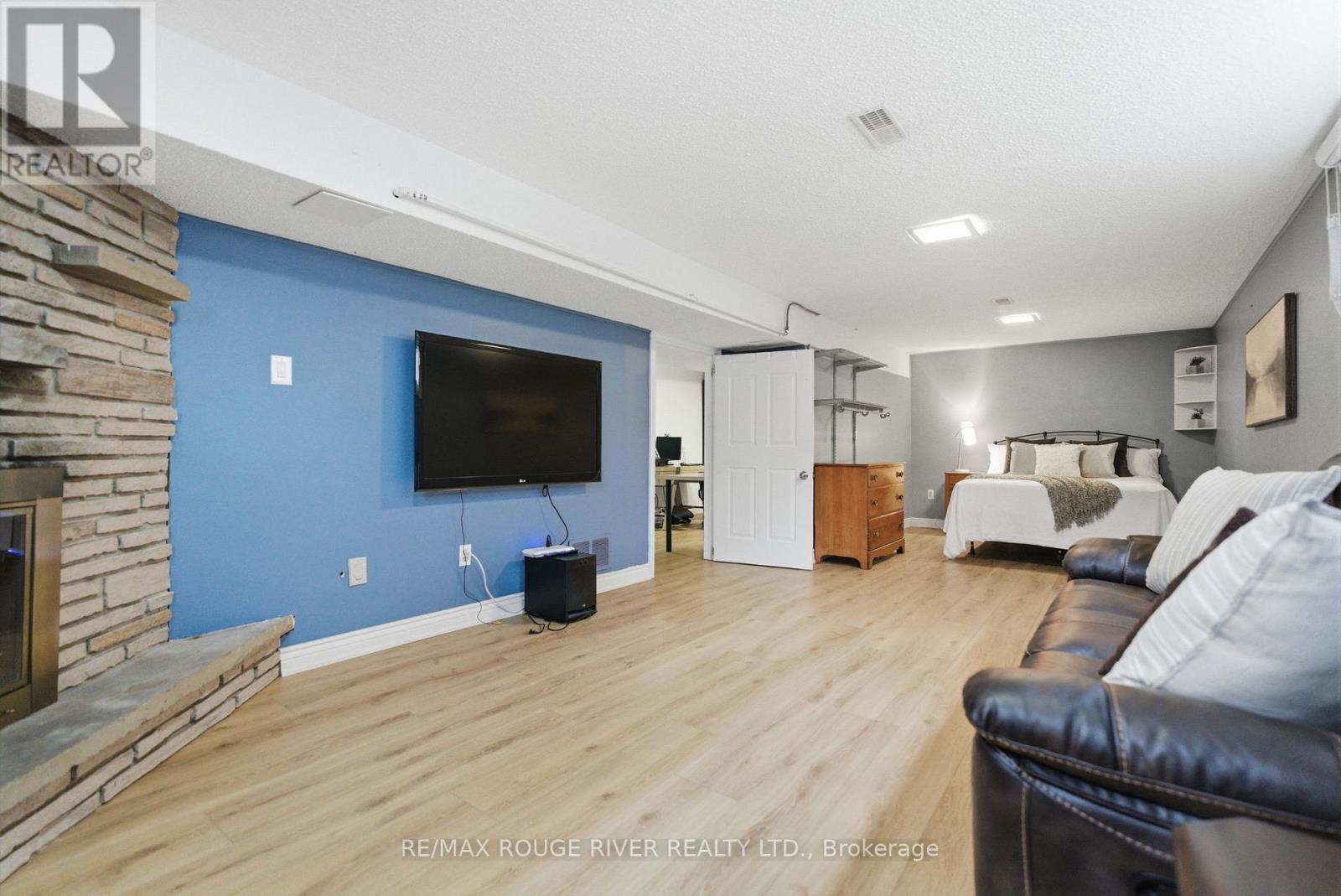 209 Darcy Street, Oshawa (Centennial), Ontario  L1G 3B9 - Photo 33 - E12892316