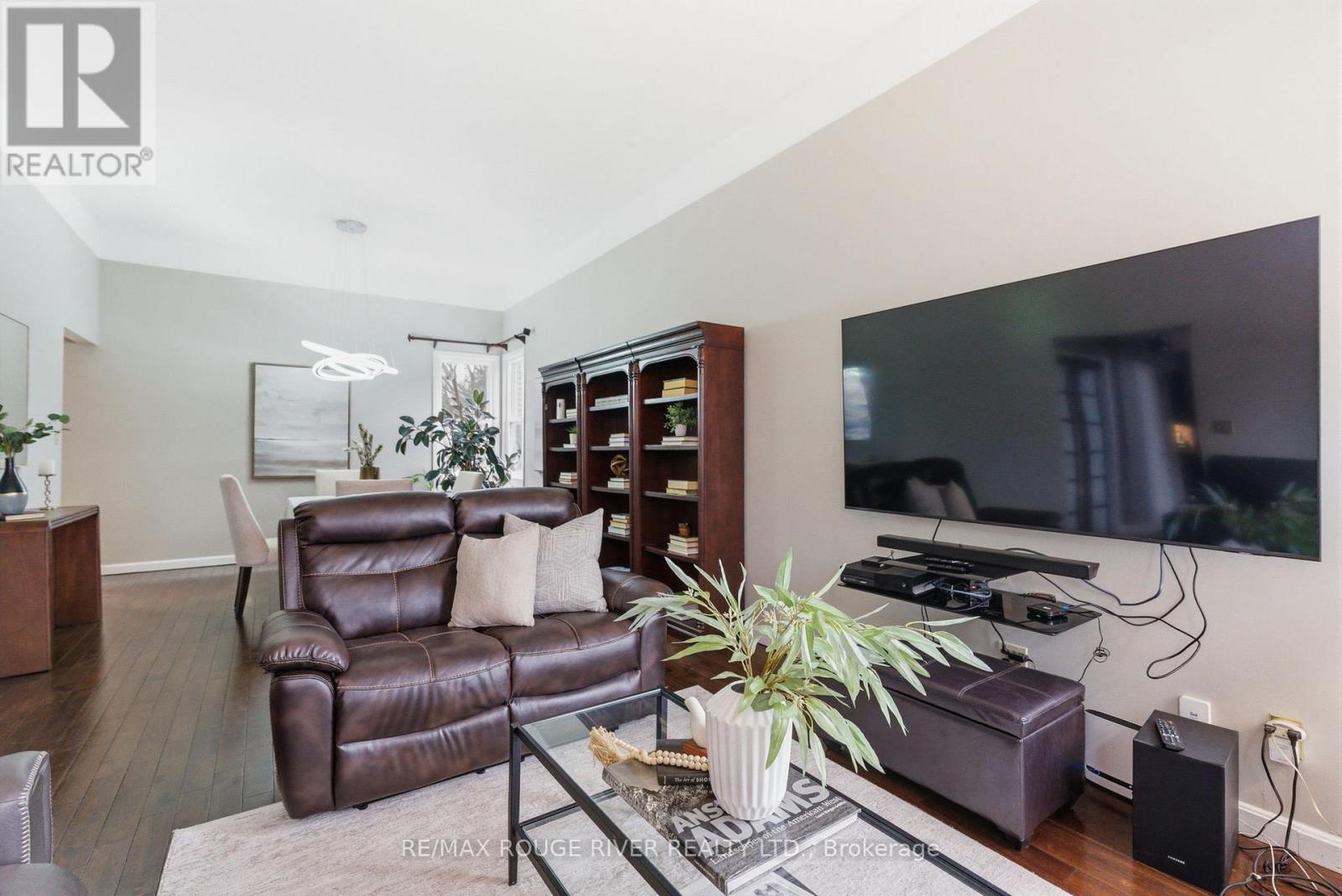 209 Darcy Street, Oshawa (Centennial), Ontario  L1G 3B9 - Photo 6 - E12892316