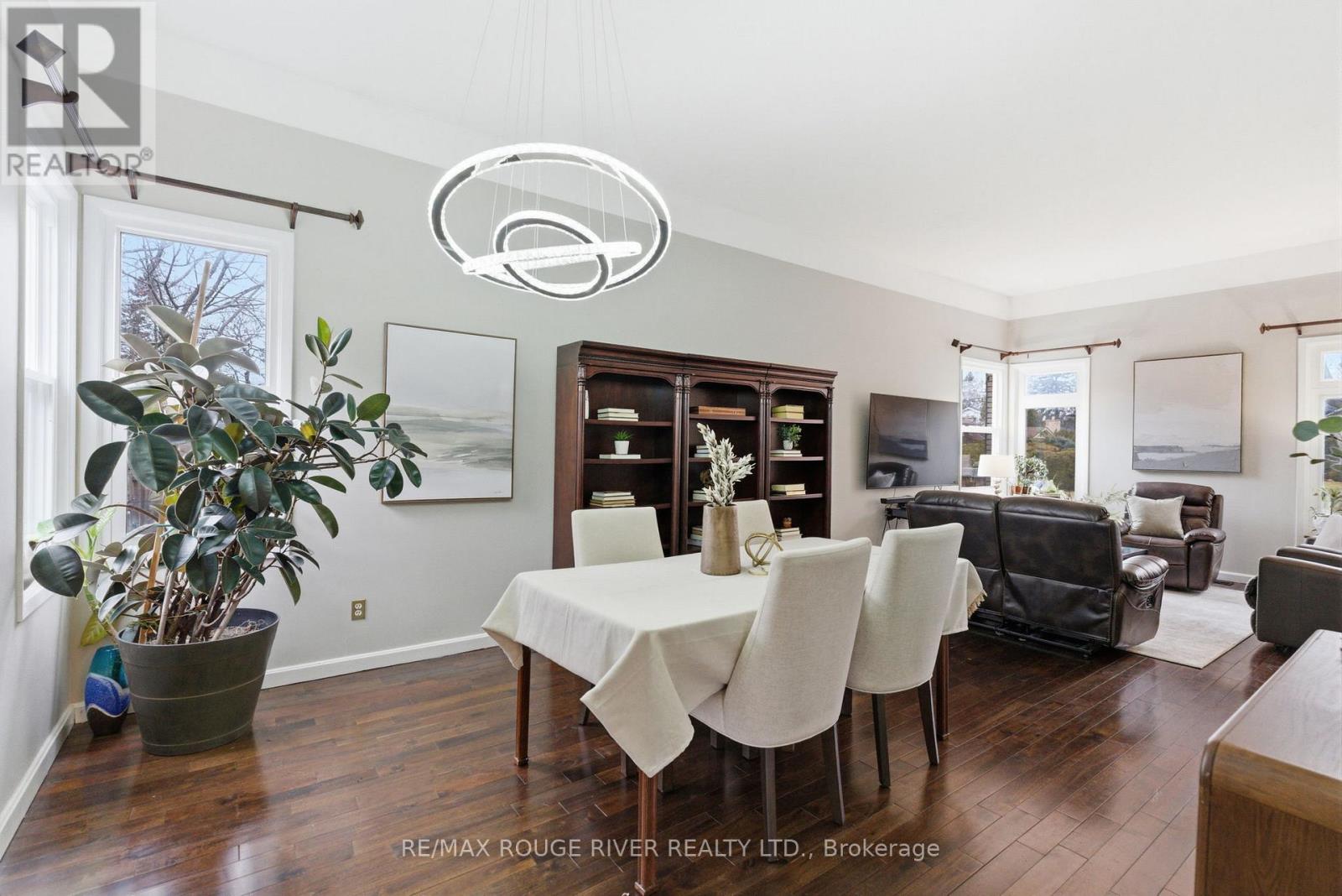 209 Darcy Street, Oshawa (Centennial), Ontario  L1G 3B9 - Photo 9 - E12892316