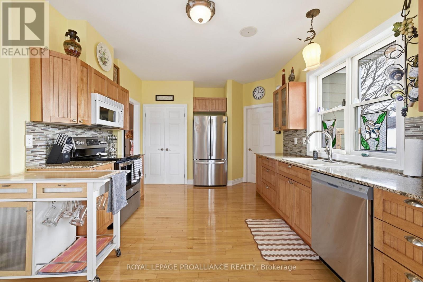 215 Water Street, Cobourg, Ontario  K9A 1R3 - Photo 12 - X12892174