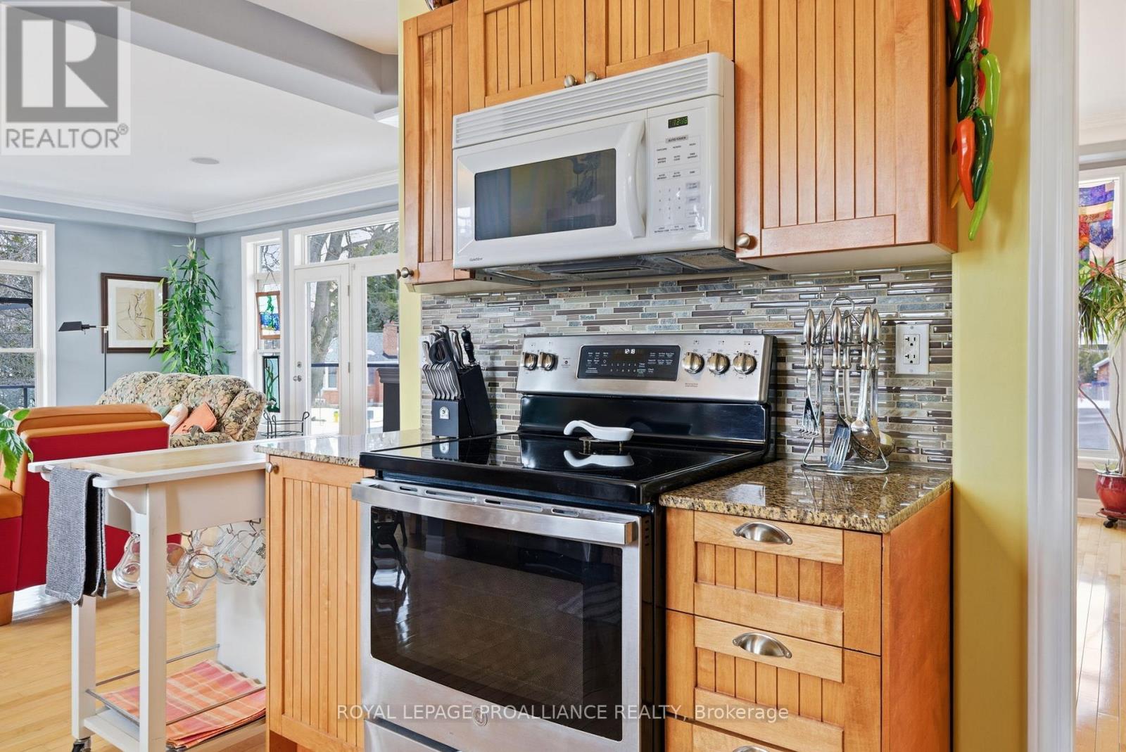 215 Water Street, Cobourg, Ontario  K9A 1R3 - Photo 15 - X12892174