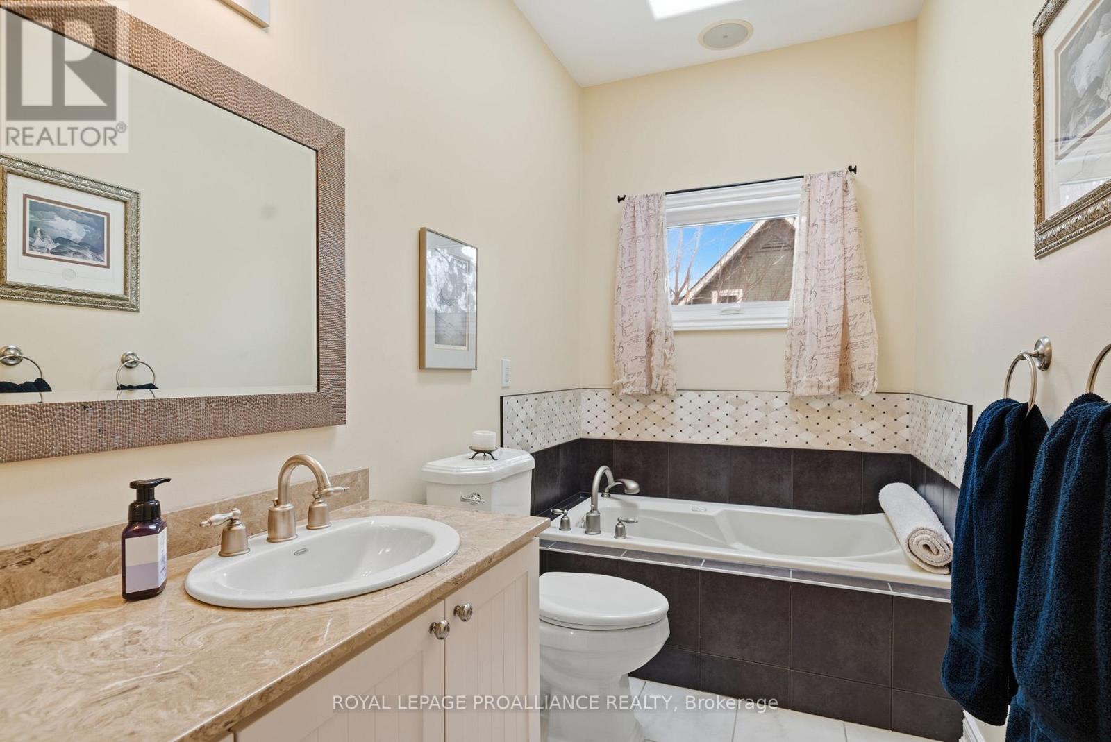 215 Water Street, Cobourg, Ontario  K9A 1R3 - Photo 22 - X12892174