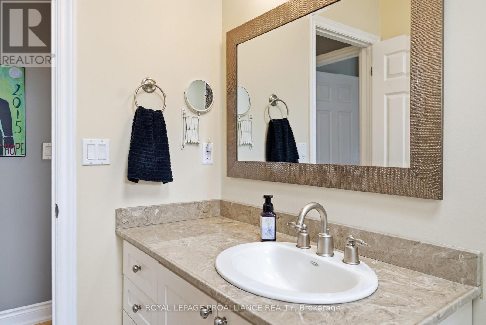 215 Water Street, Cobourg, Ontario  K9A 1R3 - Photo 23 - X12892174