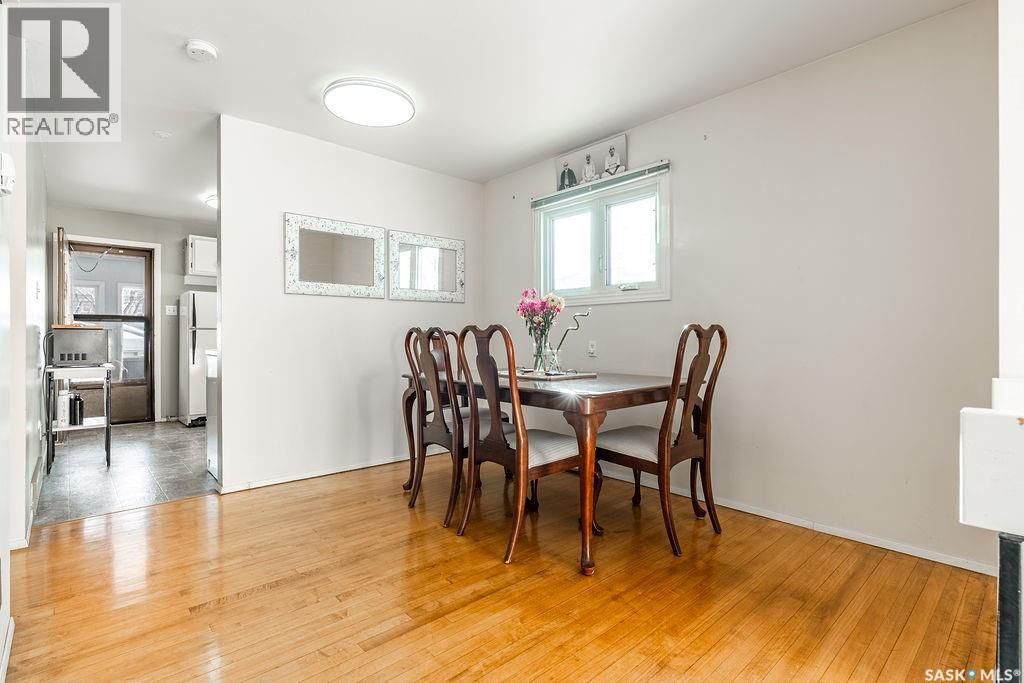 724 M Avenue S, Saskatoon, Saskatchewan  S7M 2L4 - Photo 12 - SK030113