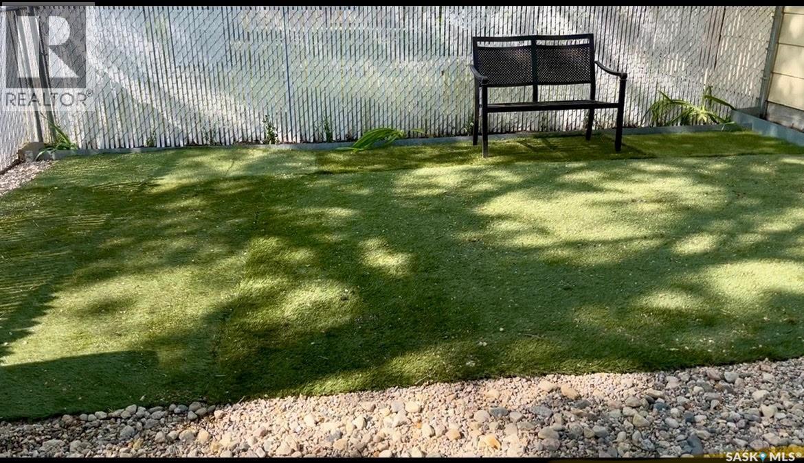 724 M Avenue S, Saskatoon, Saskatchewan  S7M 2L4 - Photo 36 - SK030113