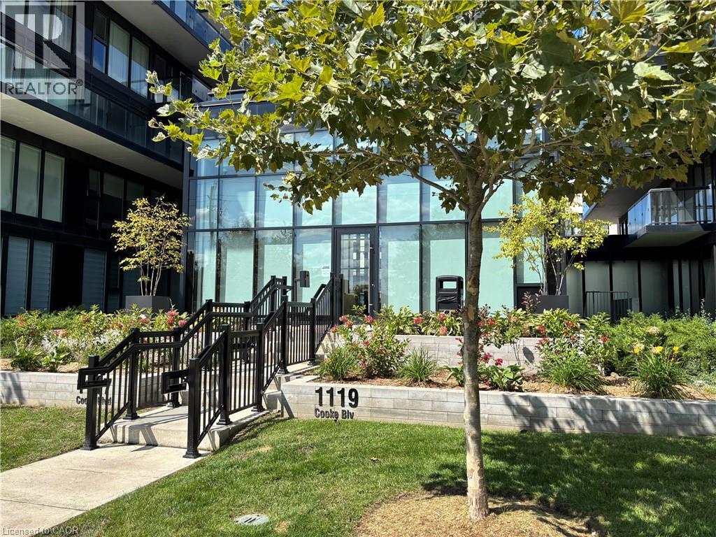 1119 Cooke Blvd Boulevard Unit# B121, Burlington, Ontario  L7T 0C7 - Photo 2 - 40756012