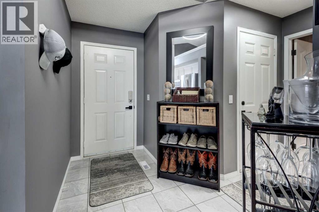 66 Douglas Woods Park Se, Calgary, Alberta  T2Z 2K6 - Photo 3 - A2283603