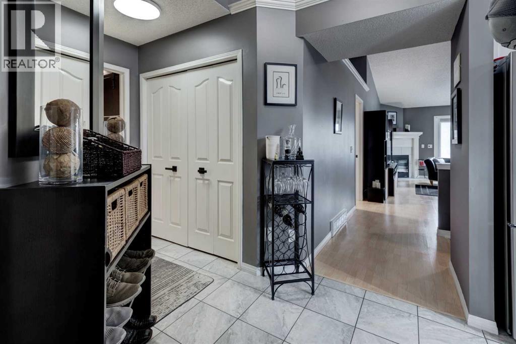 66 Douglas Woods Park Se, Calgary, Alberta  T2Z 2K6 - Photo 2 - A2283603