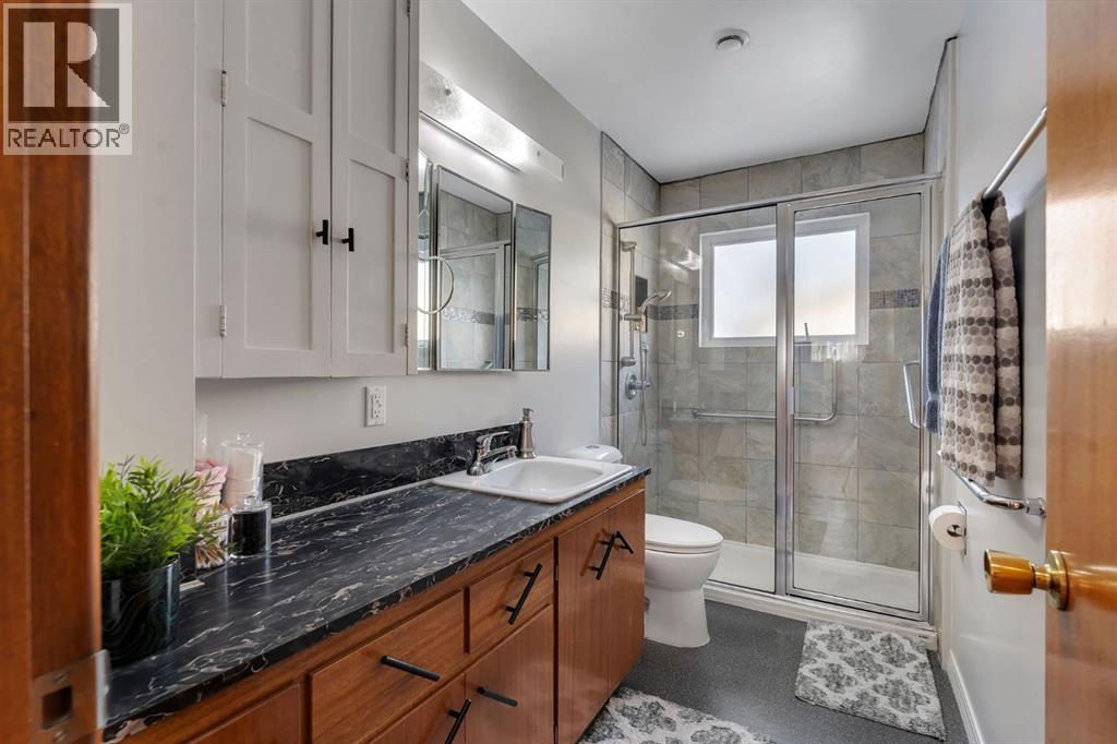 49 Kentish Drive Sw, Calgary, Alberta  T2V 2L4 - Photo 14 - A2289874