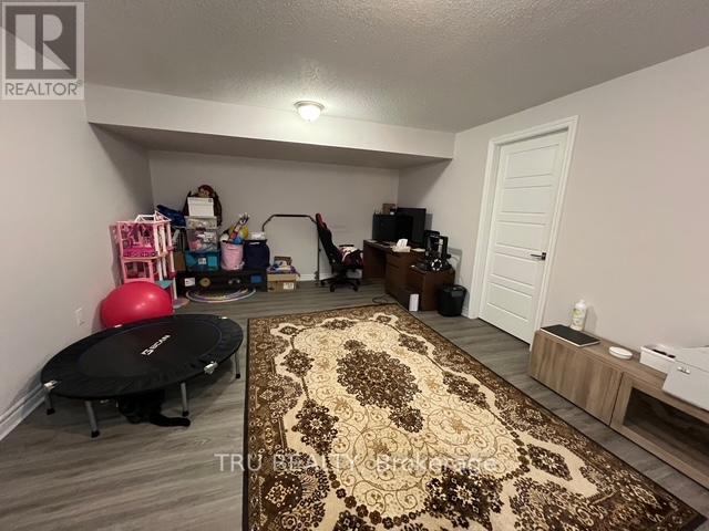 614 Parade Drive, Ottawa, Ontario  K2S 0Y7 - Photo 17 - X12892216