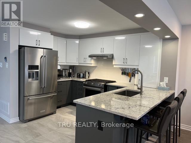 614 Parade Drive, Ottawa, Ontario  K2S 0Y7 - Photo 3 - X12892216