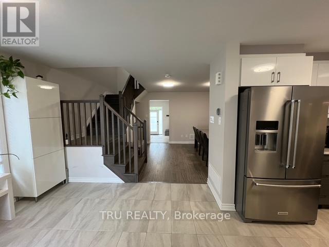 614 Parade Drive, Ottawa, Ontario  K2S 0Y7 - Photo 7 - X12892216