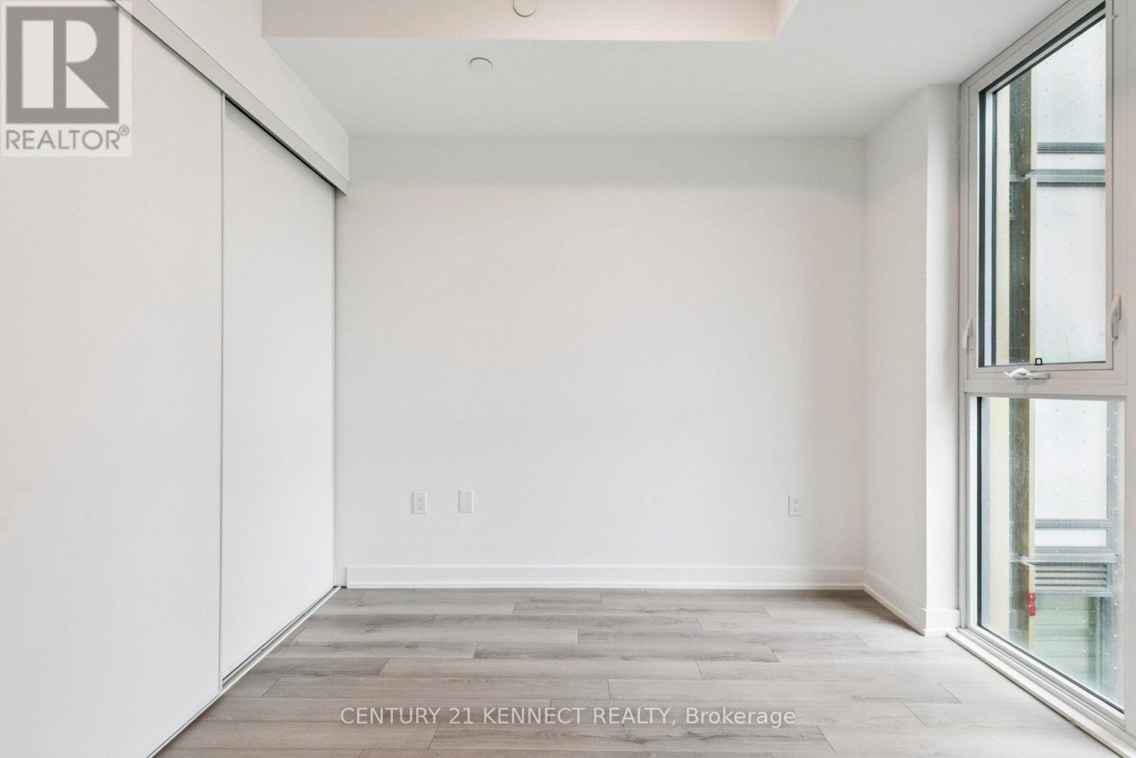 301 - 1005 Dundas Street, Oakville (Jm Joshua Meadows), Ontario  L6H 8C7 - Photo 9 - W12879814