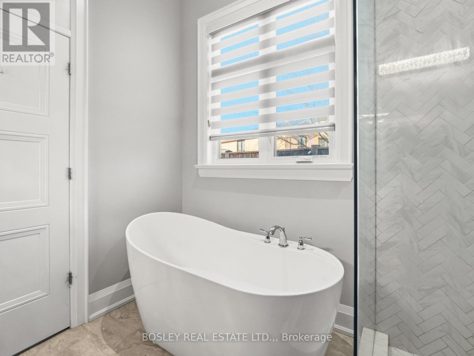 2299 Portage Road, Niagara Falls, Ontario  L2J 0C5 - Photo 18 - X12892220