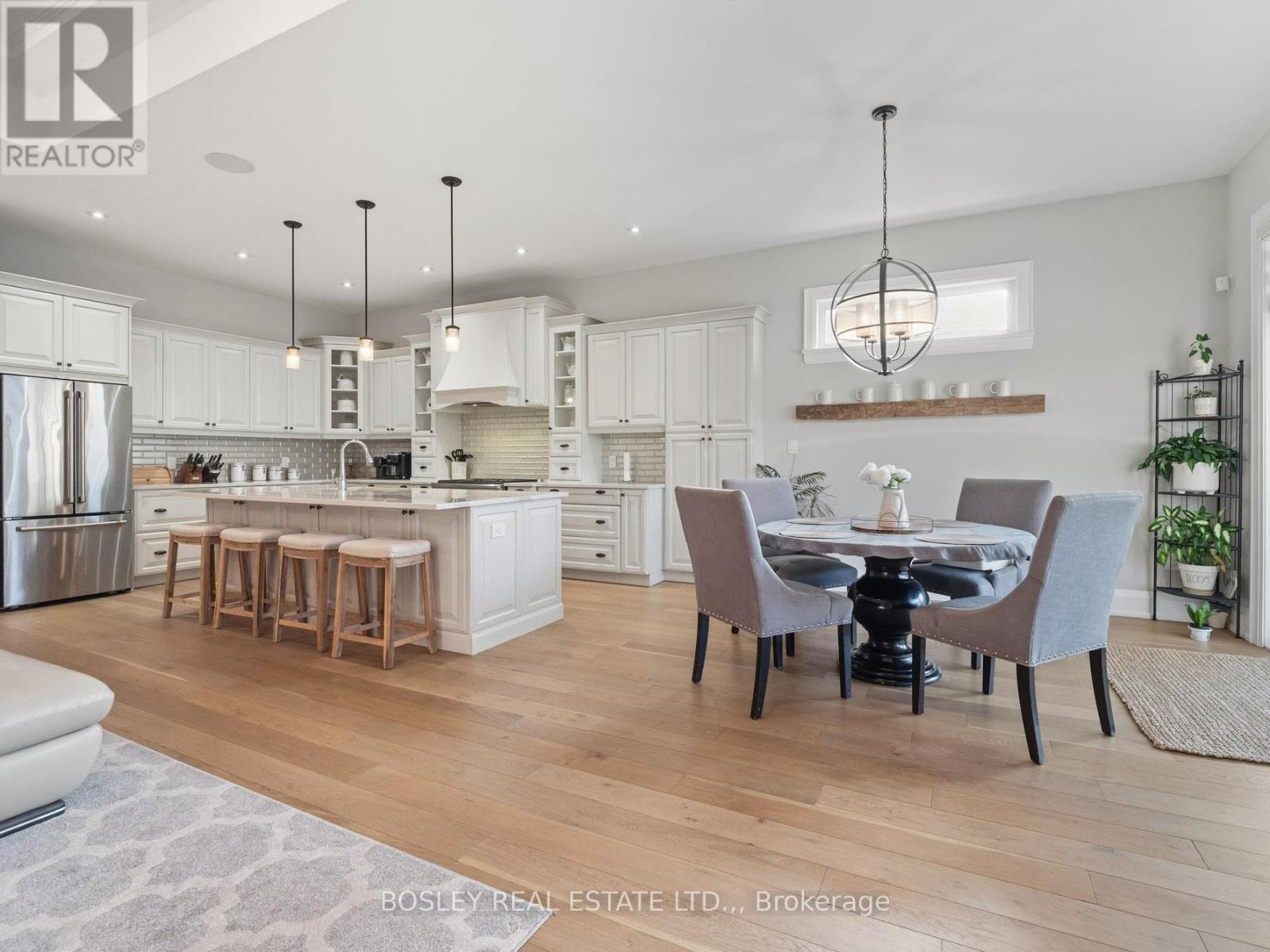 2299 Portage Road, Niagara Falls, Ontario  L2J 0C5 - Photo 3 - X12892220