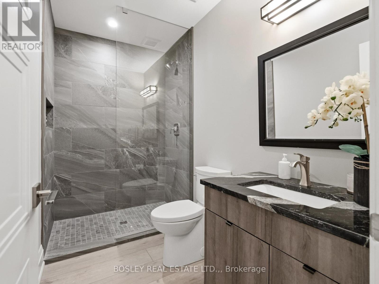 2299 Portage Road, Niagara Falls, Ontario  L2J 0C5 - Photo 35 - X12892220